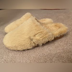 Vionic Women’s Slippers